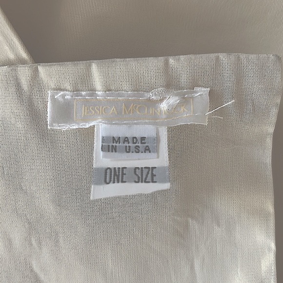 Vintage Jessica McClintock ivory full- length gown with matching wrap shawl. - Picture 11 of 11